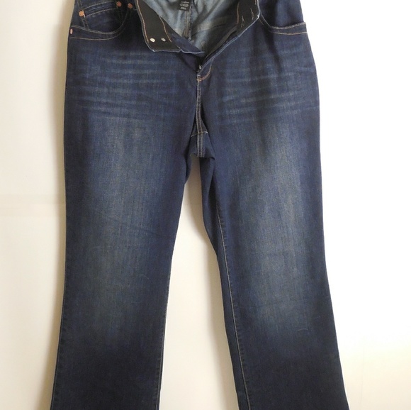 4145....Women's Lane Bryant Bootcut Jeans Size 14A - Picture 4 of 7